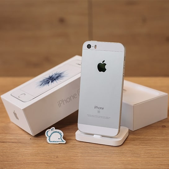 Б/У Apple iPhone SE 16Gb Silver (4) - ціна, характеристики, відгуки, розстрочка, фото 3