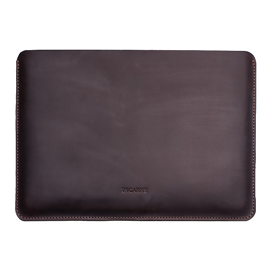 Кожаный чехол INCARNE New Gamma коричневый для MacBook Pro 15