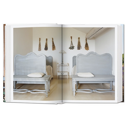 Книга Taschen Barbara & Rene Stoeltie: Living in Provence (Multilingual Edition) - ціна, характеристики, відгуки, розстрочка, фото 3