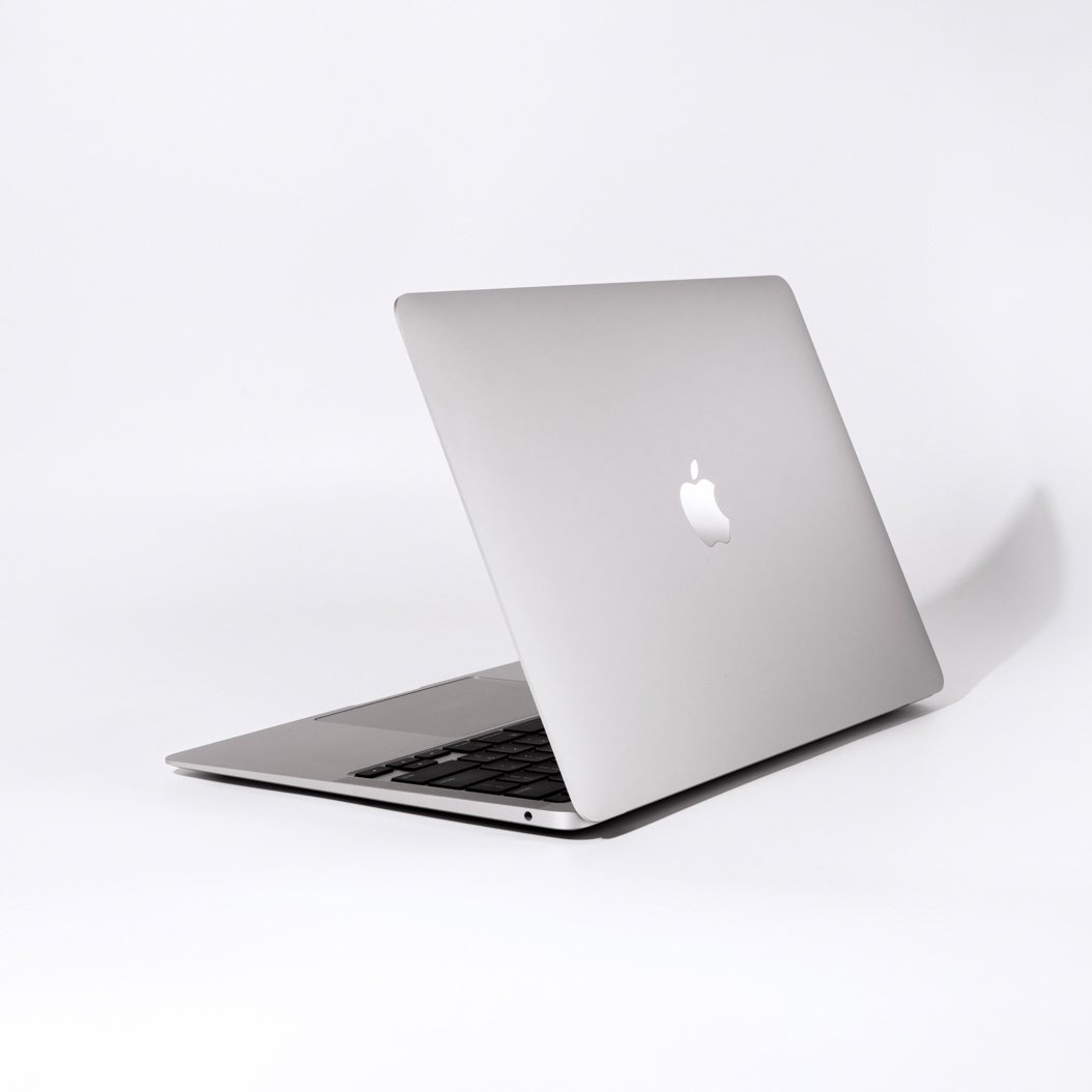 Б/У Ноутбук Apple MacBook Air 13 M1 Chip 256GB/7GPU Silver 2020 (Идеальное)