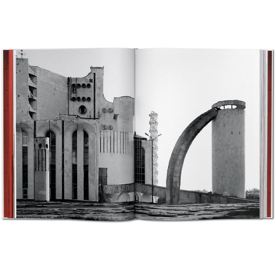Книга Taschen Frederic Chaubin: CCCP. Cosmic Communist Constructions Photographed XL
