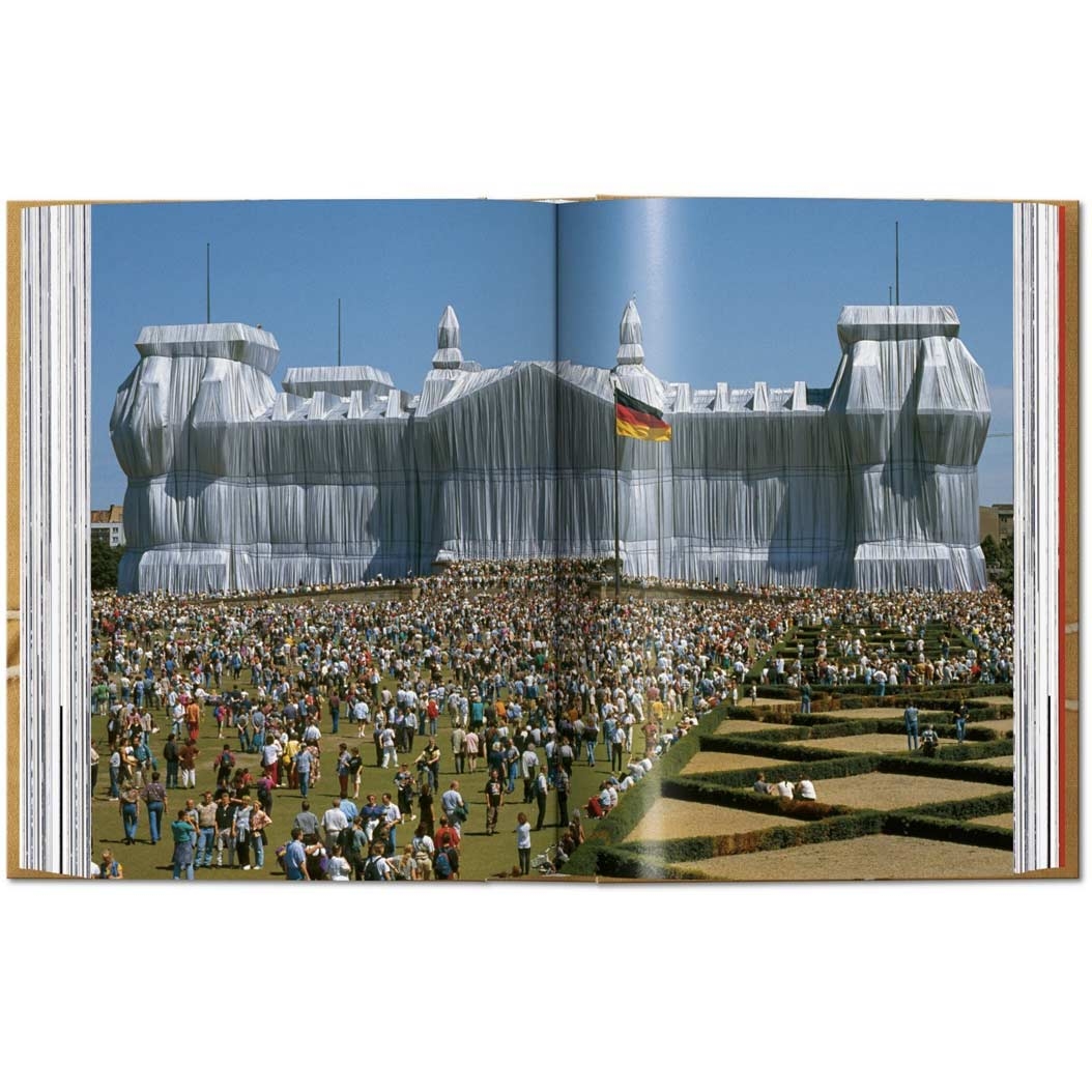 Книга Taschen Wolfgang Volz: Christo and Jeanne-Claude. 40th Ed. - цена, характеристики, отзывы, рассрочка, фото 4