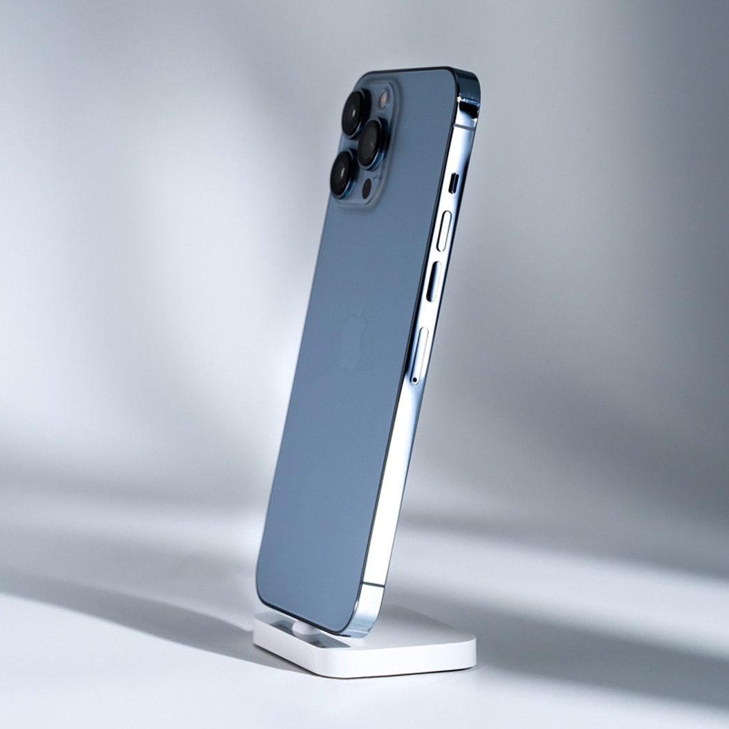 Apple iPhone 13 Pro Max たもてる 256GB シエラブルー