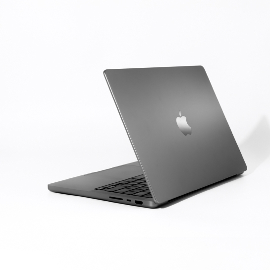Б/У Ноутбук Apple MacBook Pro 14" M1 Max Chip 1TB/10CPU/32GPU Space Gray 2021 (Z15H0015M) (Ідеальний) - ціна, характеристики, відгуки, розстрочка, фото 3
