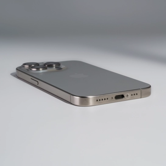 Б/В Apple iPhone 15 Pro 256 Gb Natural Titanium (Відмінний) купити